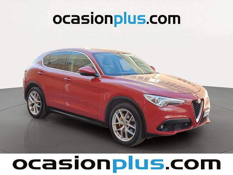 Usado Alfa Romeo Stelvio Executive 210 CV (154 kW) 2019 Rojo SUV