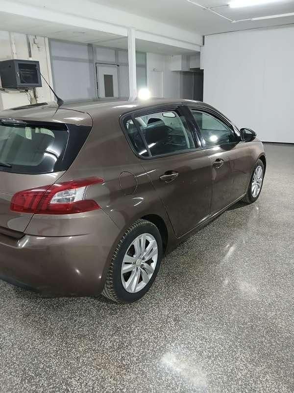Usado Peugeot 308 Active 116 CV (85 kW) 2013 Marrón Utilitario