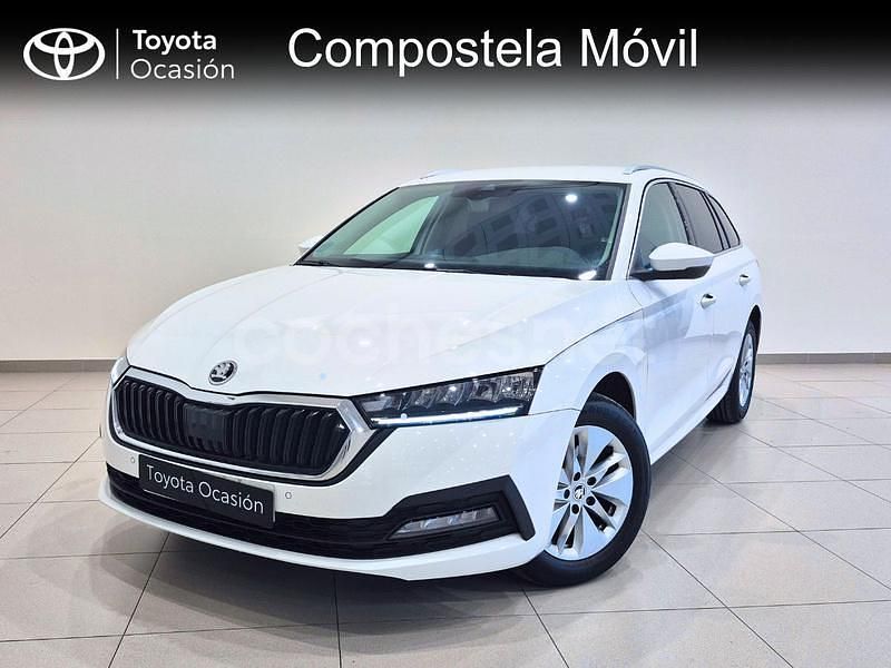 Blanco Usado 2023 Skoda Octavia Ambition Familiar | 21.450 € (Precio justo) - Imagen 1/4