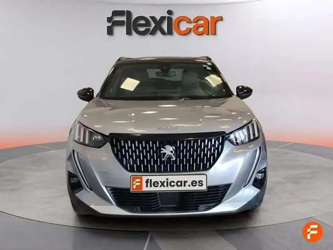 Usado Peugeot 2008 GT 131 CV (96 kW) 2021 Gris SUV