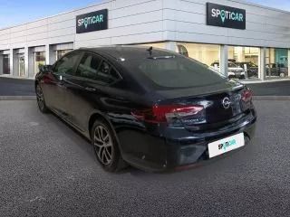 Usado Opel Insignia Selective 140 CV (102 kW) 2020 Azul Berlina