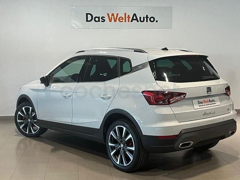 Usado Seat Arona FR 115 CV (84 kW) 2024 Blanco SUV