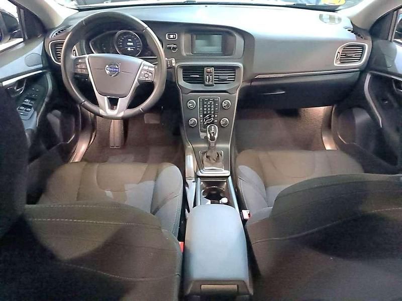 Usado Volvo V40 Kinetic 114 CV (83 kW) 2014 Blanco SUV