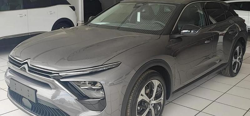 Usado Citroën C5 X Feel 131 CV (96 kW) 2023 Evl gris platinium Familiar