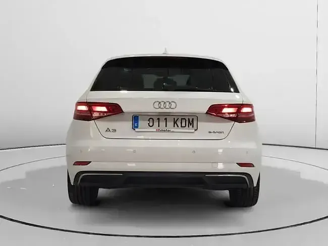 Usado Audi A3 e-tron Sport 204 CV (150 kW) 2017 Blanco Utilitario