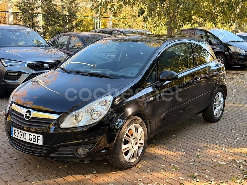 Negro Usado 2008 Opel Corsa Enjoy Berlina | 2800 € (Buen precio) - Imagen 1/4