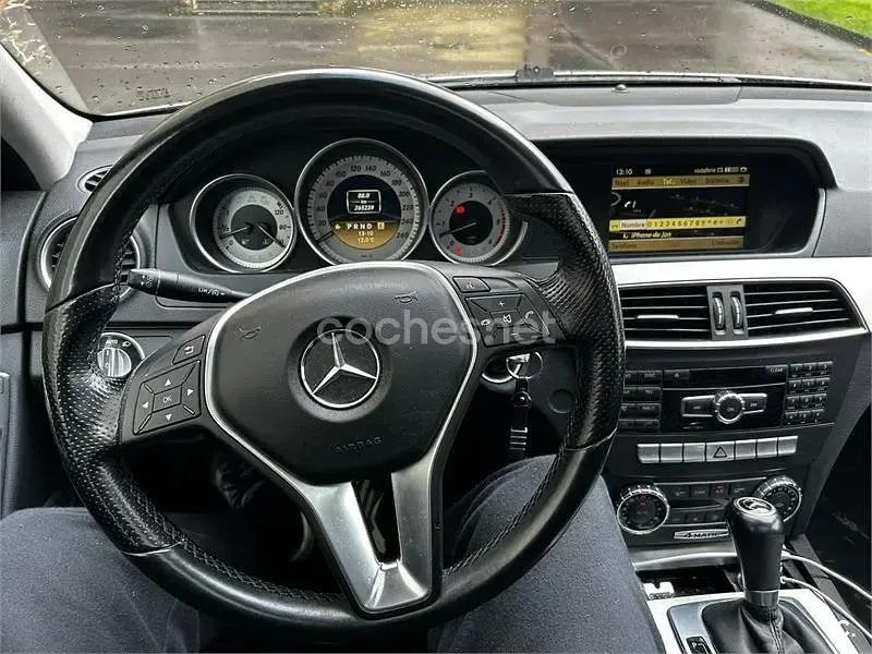 Usado Mercedes C300 Avantgarde 231 CV (169 kW) 2011 Gris / plata Familiar