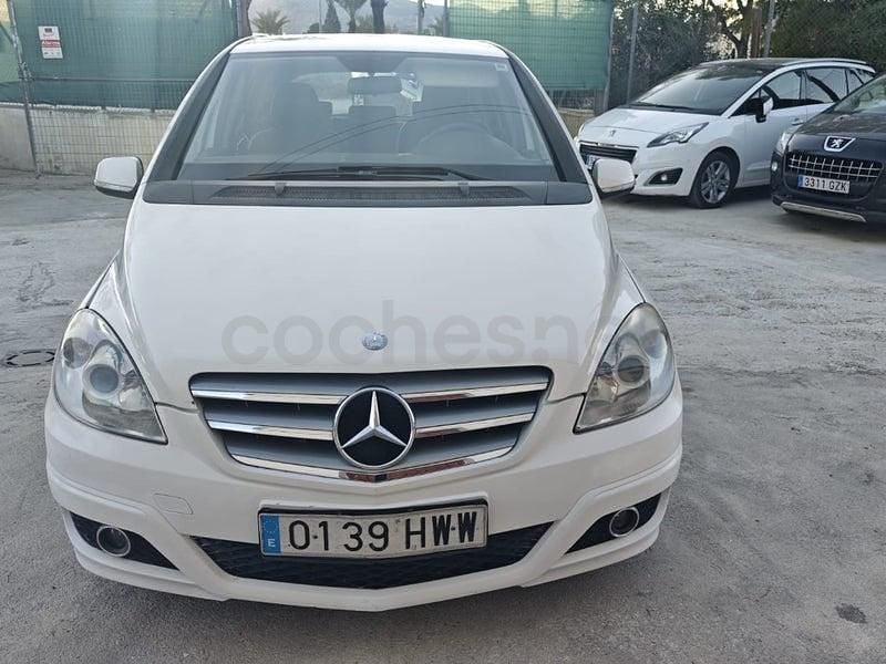 Usado Mercedes B180 Sport Edition 109 CV (80 kW) 2010 Blanco Monovolumen
