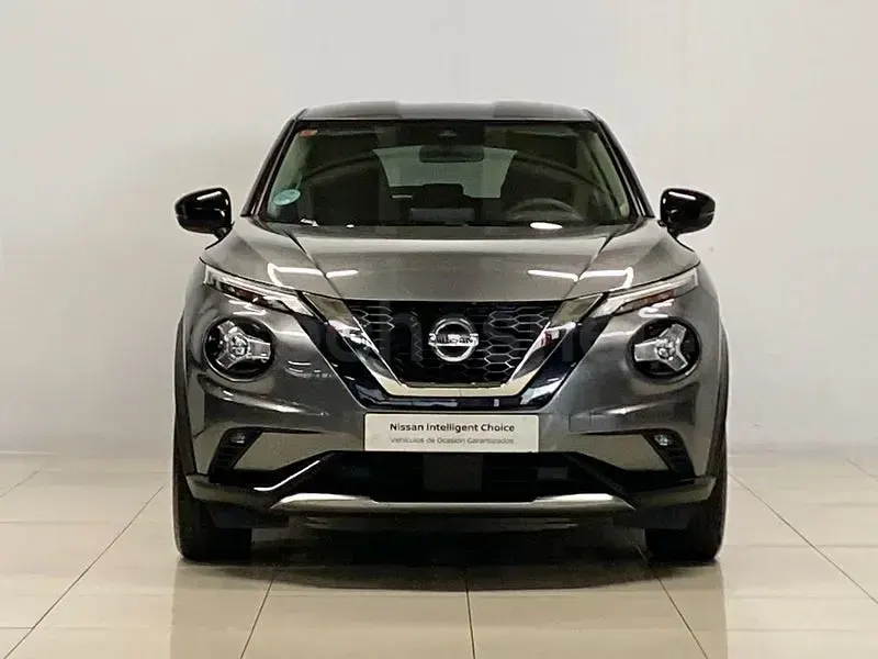 Usado Nissan Juke Acenta 114 CV (83 kW) 2021 Gris / plata SUV