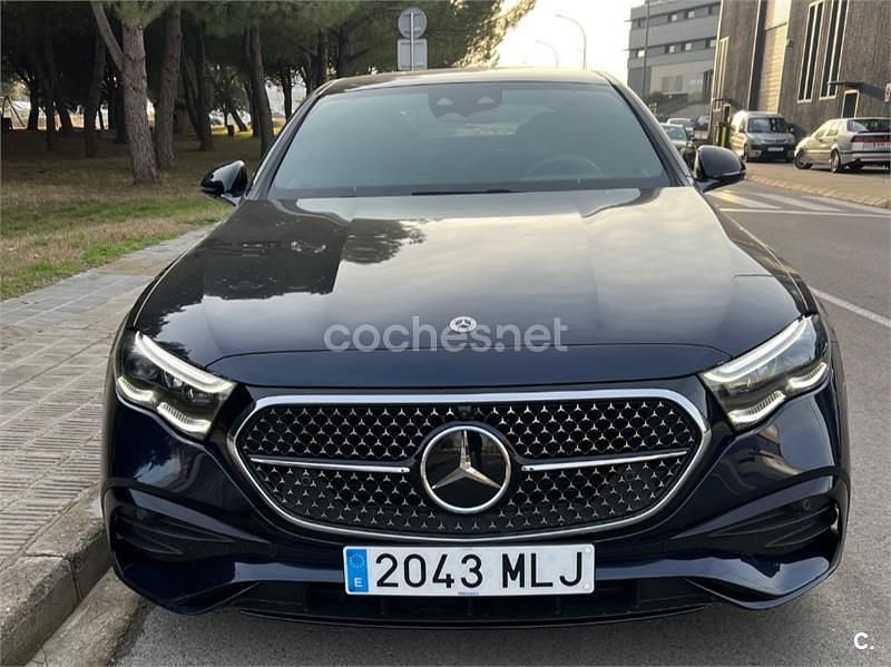 Azul Usado 2023 Mercedes E220 Berlina | 62.000 € (Precio justo) - Imagen 1/4