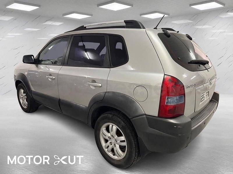 Usado Hyundai Tucson Comfort 140 CV (102 kW) 2007 Gris / plata SUV