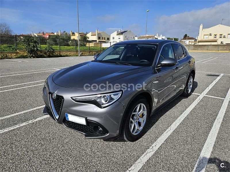 Gris / plata Usado 2020 Alfa Romeo Stelvio Executive SUV | 21.450 € (Buen precio) - Imagen 1/4