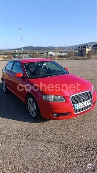 Usado Audi A3 Ambiente 140 CV (102 kW) 2007 Rojo Utilitario