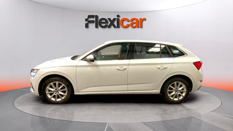 Usado Skoda Scala Style 116 CV (85 kW) 2020 Blanco Utilitario