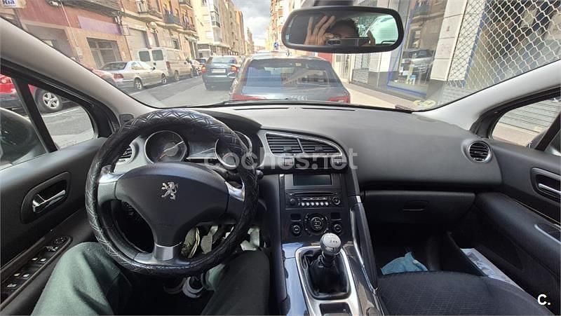 Käytetty Peugeot 3008 Style 115 HP (84 kW) 2014 Musta Farmari