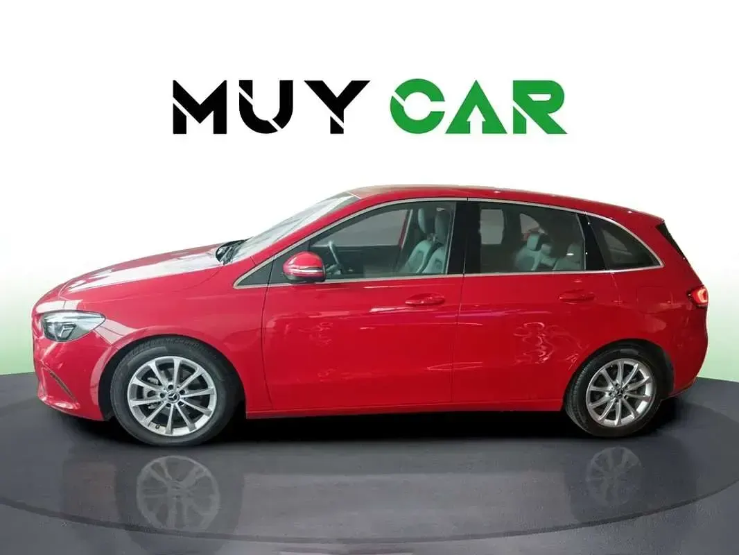 Usado Mercedes B180 116 CV (85 kW) 2020 Rojo Utilitario