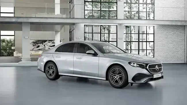 Nuevo Mercedes E300 312 CV (229 kW) 2026 Gris Berlina