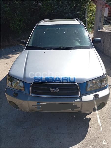 Gris / plata Usado 2003 Subaru Forester SUV | 3100 € - Imagen 1/4