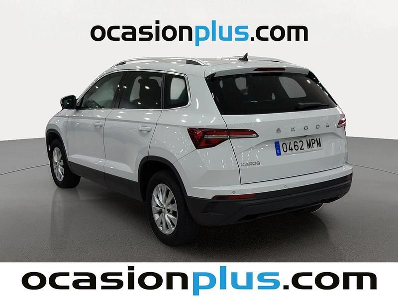 Usado Skoda Karoq Selection 116 CV (85 kW) 2024 Blanco SUV