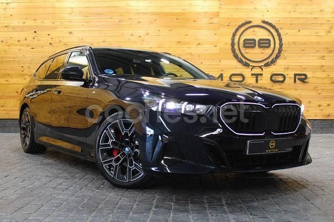 Azul Usado 2024 BMW 530e Comfort Edition Familiar | 62.970 € (Caro) - Imagen 1/4