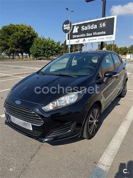 Negro Usado 2013 Ford Fiesta Trend Utilitario | 6600 € (Precio justo) - Imagen 1/4