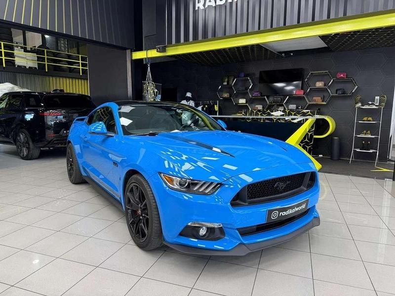 Usado Ford Mustang GT Fastback 419 CV (308 kW) 2018 Azul Coupe