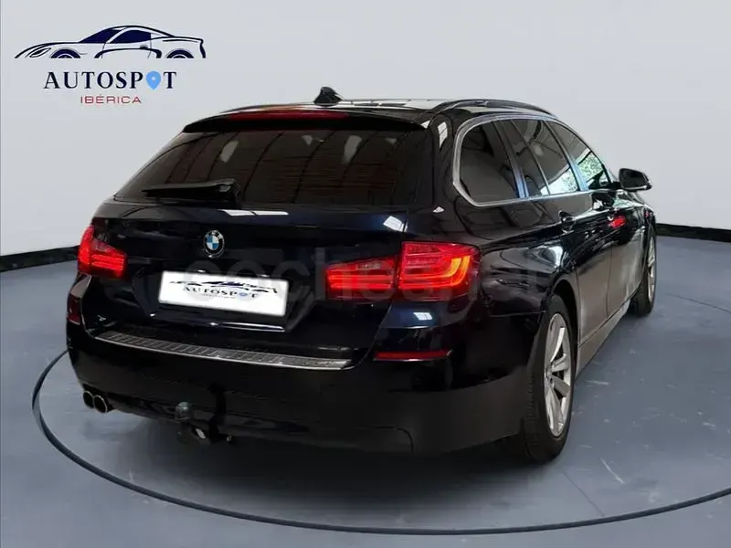 Usado BMW 520 190 CV (139 kW) 2016 Azul Familiar
