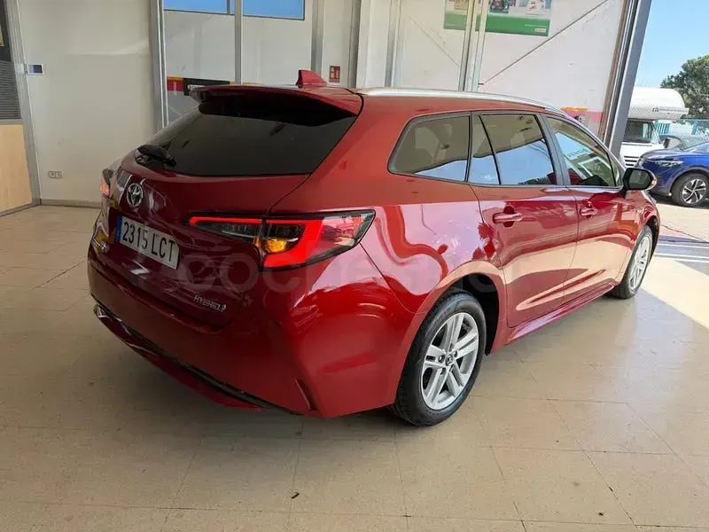 Usado Toyota Corolla Sport 122 CV (89 kW) 2019 Granate Familiar