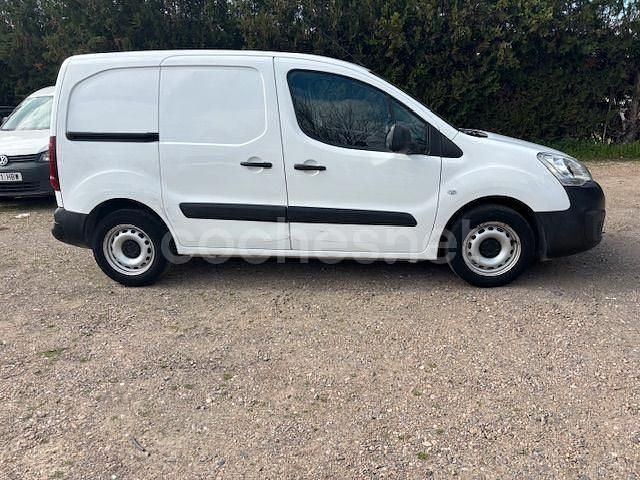 Usado Citroën Berlingo Live 75 CV (55 kW) 2016 Blanco Monovolumen