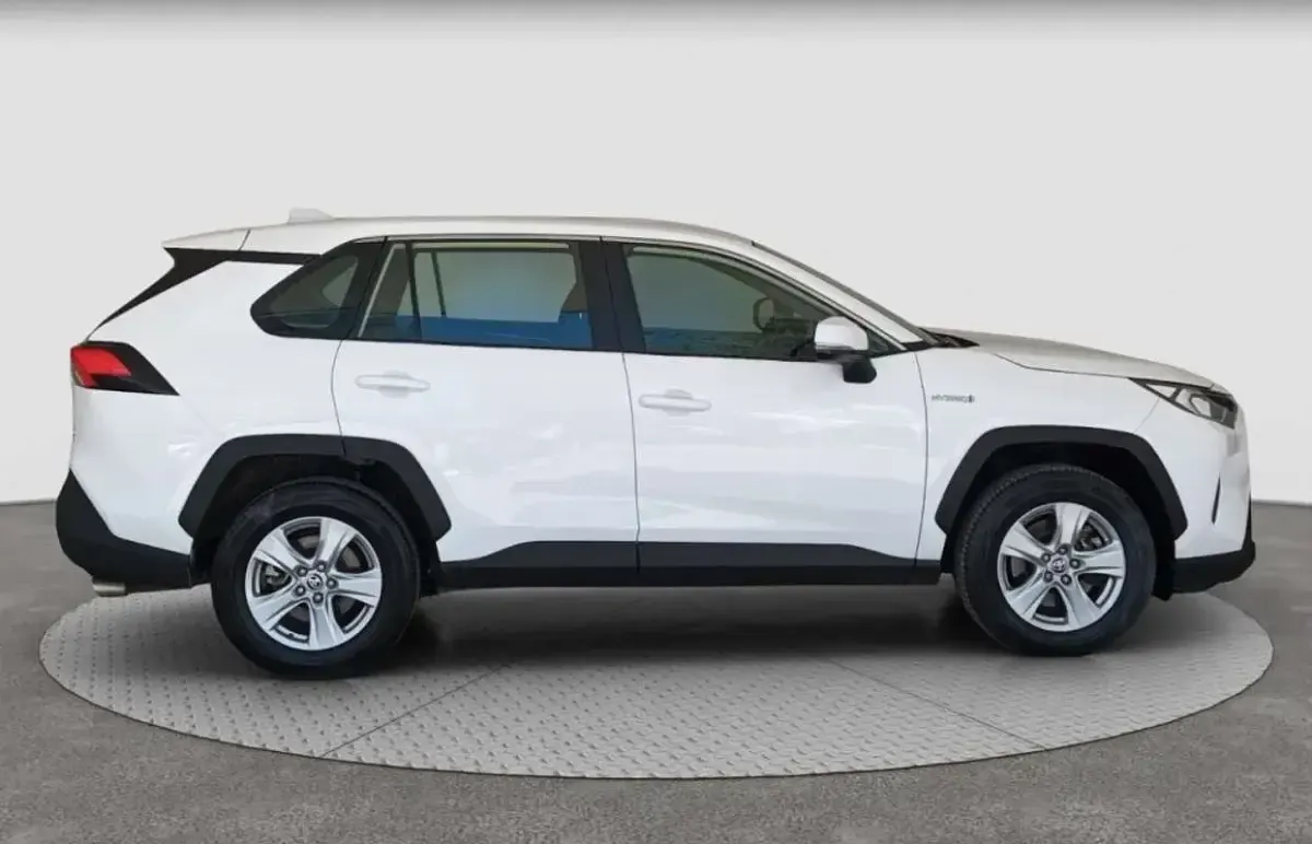 Usado Toyota RAV4 Hybrid Business Edition 222 CV (163 kW) 2021 Blanco SUV
