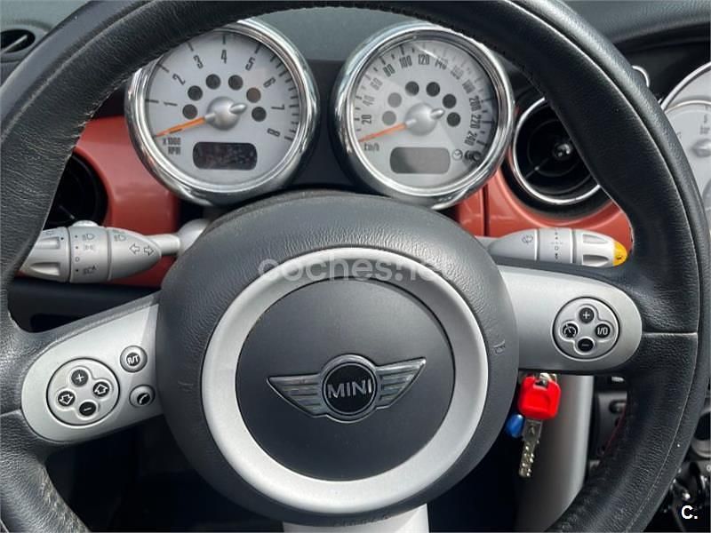 Usado Mini Cooper Cabriolet 116 CV (85 kW) 2005 Naranja Descapotable