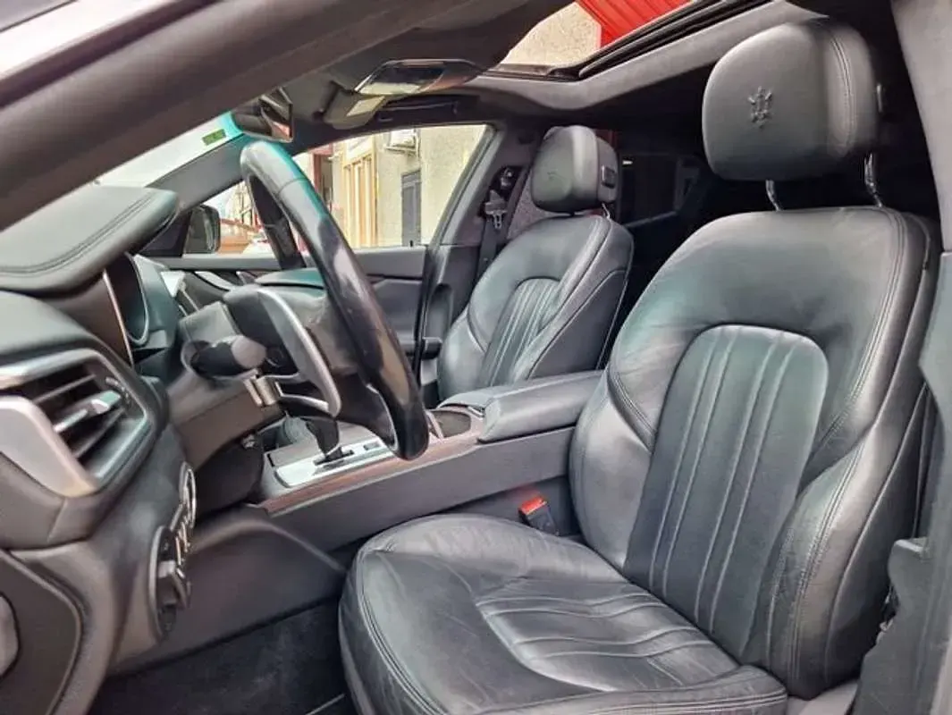 Usado Maserati Ghibli 275 CV (202 kW) 2014 Azul Berlina