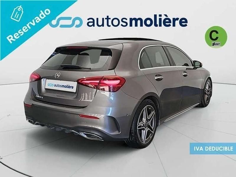 Usado Mercedes A180 116 CV (85 kW) 2023 Gris Utilitario