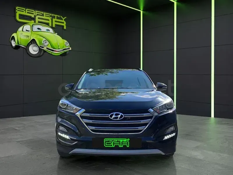 Usado Hyundai Tucson 136 CV (100 kW) 2017 Negro SUV