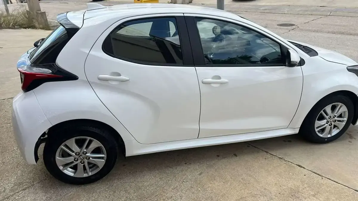 Usado Toyota Yaris Edition 125 CV (91 kW) 2023 Blanco Utilitario