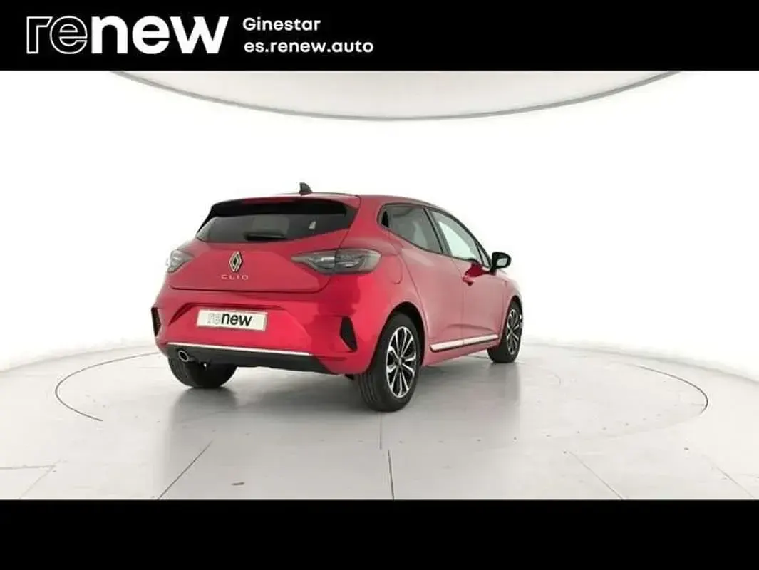 Usado Renault Clio Techno 101 CV (74 kW) 2025 Rojo Utilitario