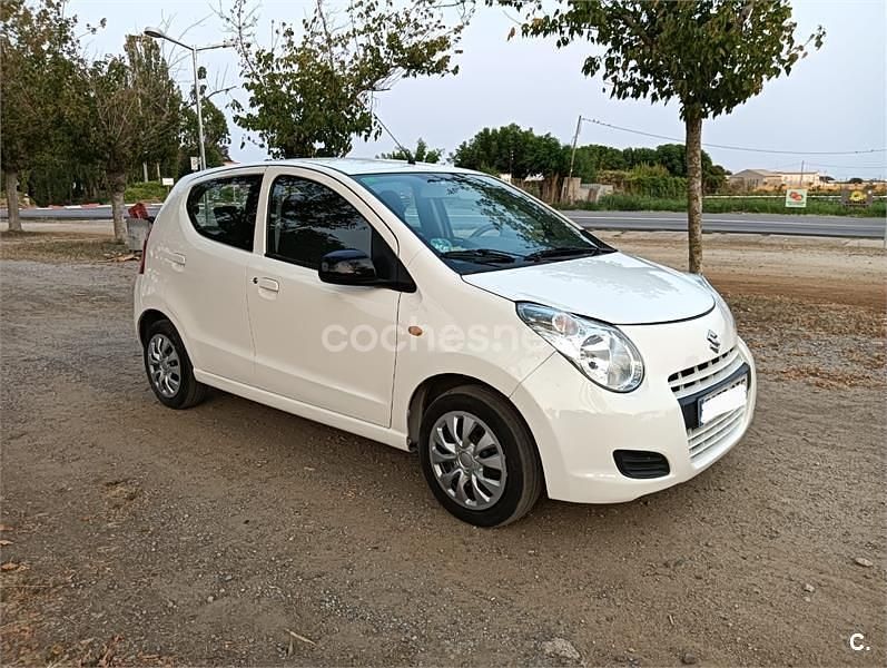 Blanco Usado 2010 Suzuki Alto GL Utilitario | 4700 € - Imagen 1/4