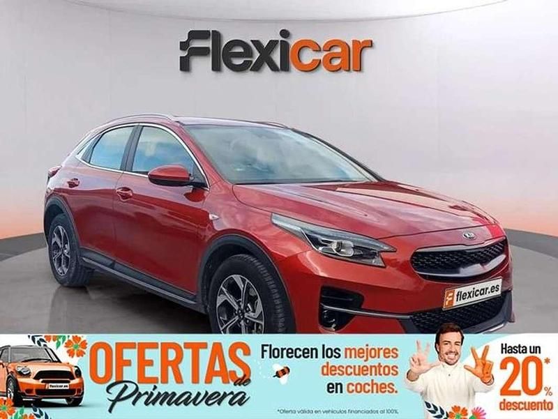 Usado Kia XCeed 120 CV (88 kW) 2021 Burdeos SUV