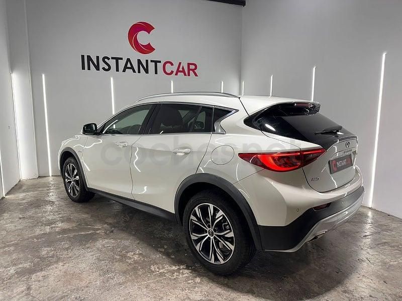 Usado Infiniti QX30 Premium 170 CV (125 kW) 2019 Blanco SUV