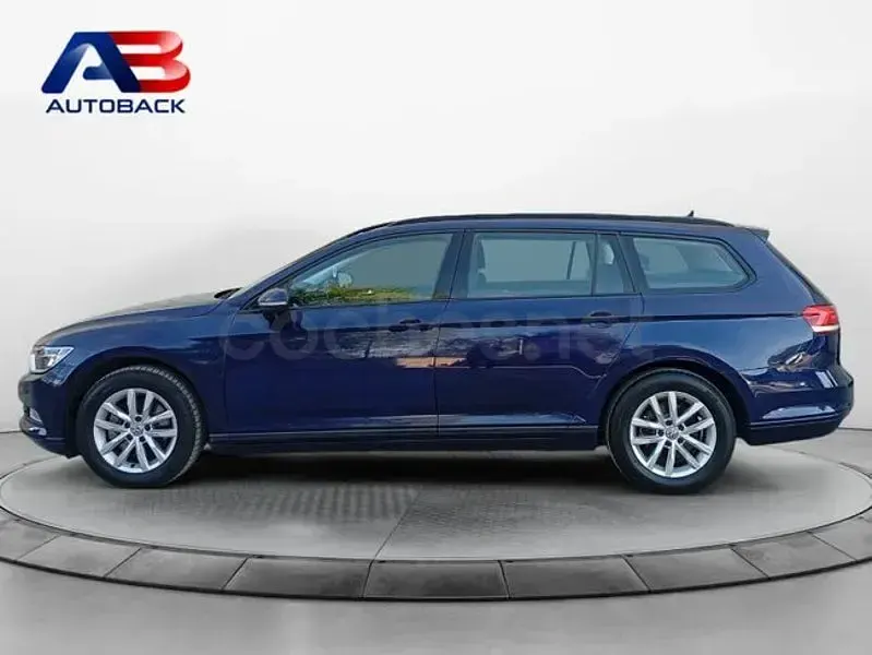 Usado VW Passat Advance 120 CV (88 kW) 2019 Azul Familiar