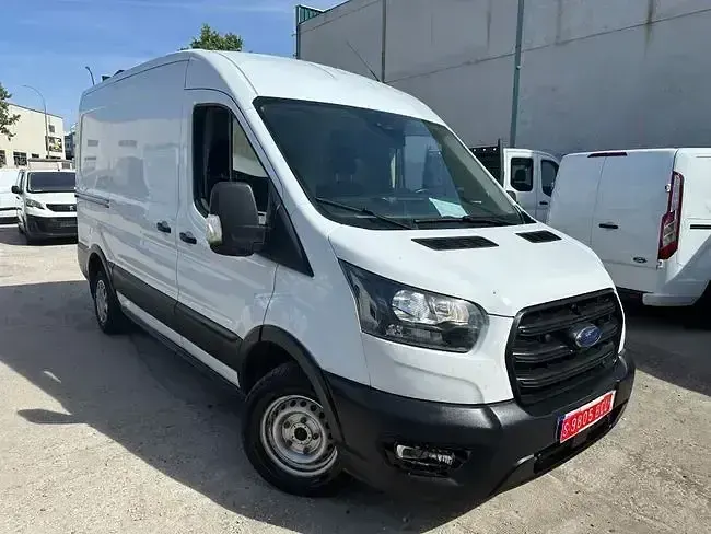 Usado Ford Transit 130 CV (95 kW) 2022 Blanco Berlina