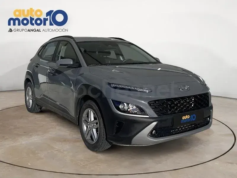 Usado Hyundai Kona 120 CV (88 kW) 2021 Gris / plata SUV