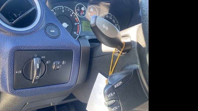 Usado Ford Fiesta Trend 68 CV (50 kW) 2008 Azul Utilitario