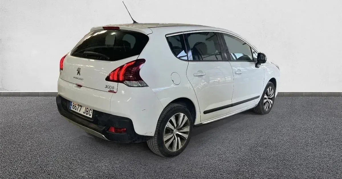 Usado Peugeot 3008 Style 115 CV (84 kW) 2014 Familiar
