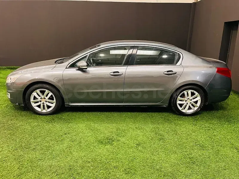 Usado Peugeot 508 Business-Line 115 CV (84 kW) 2013 Gris / plata Berlina