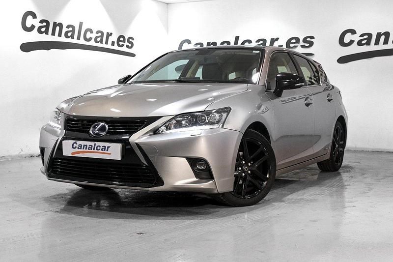 Usado Lexus CT200h Sport Line 136 CV (100 kW) 2016 Gris