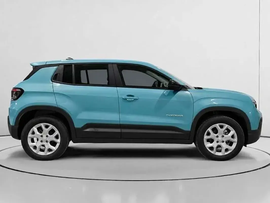 Käytetty Jeep Avenger Altitude 101 HP (74 kW) 2023 Valkoinen Katumaasturi
