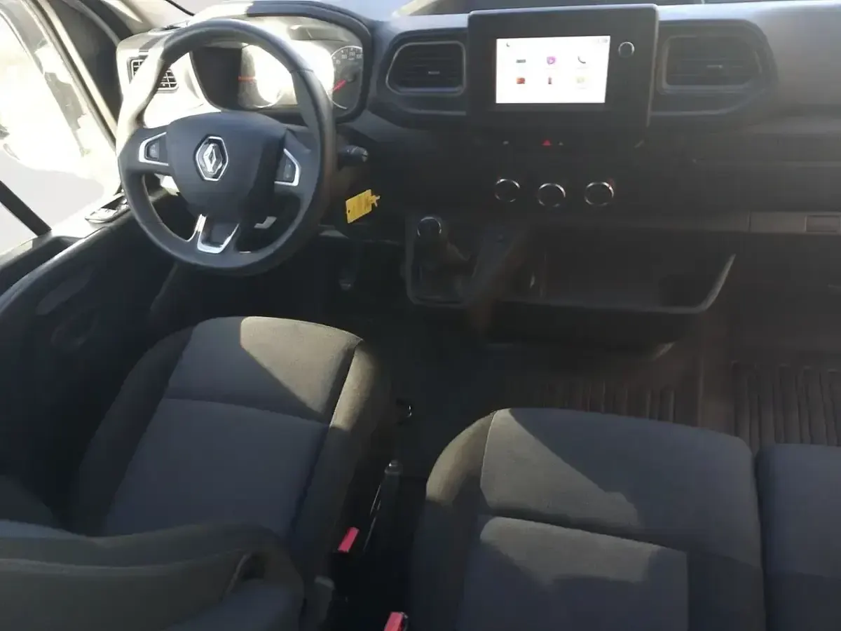 Usado Renault Master 136 CV (100 kW) 2022 Blanco Van