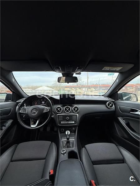 Usado Mercedes A180 Style 109 CV (80 kW) 2016 Negro Berlina