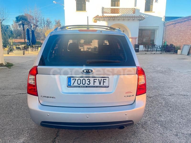 Usado Kia Carens 115 CV (84 kW) 2007 Gris / plata Monovolumen